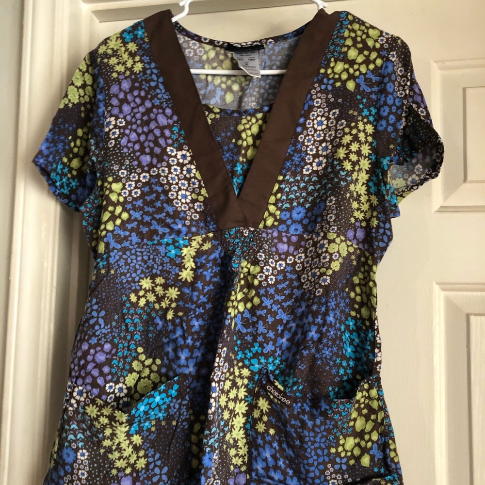 Woman’s scrub top!!